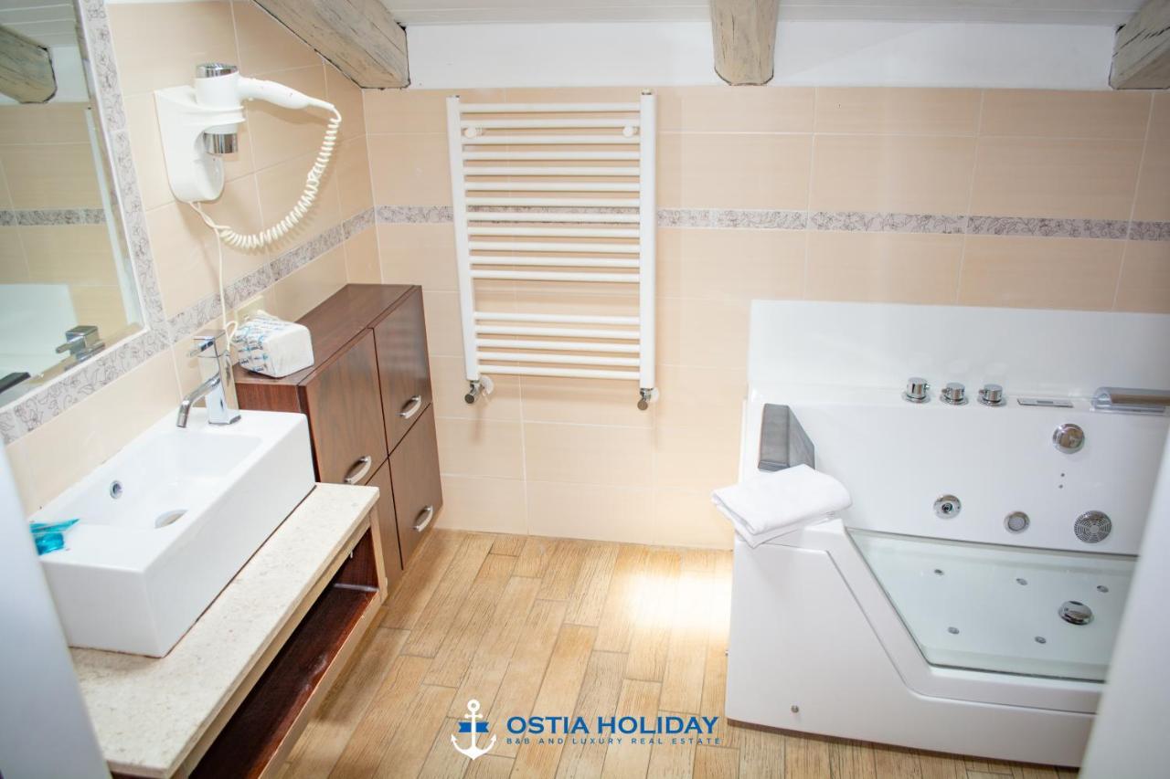 Ostia Holiday Greed Palace Buitenkant foto